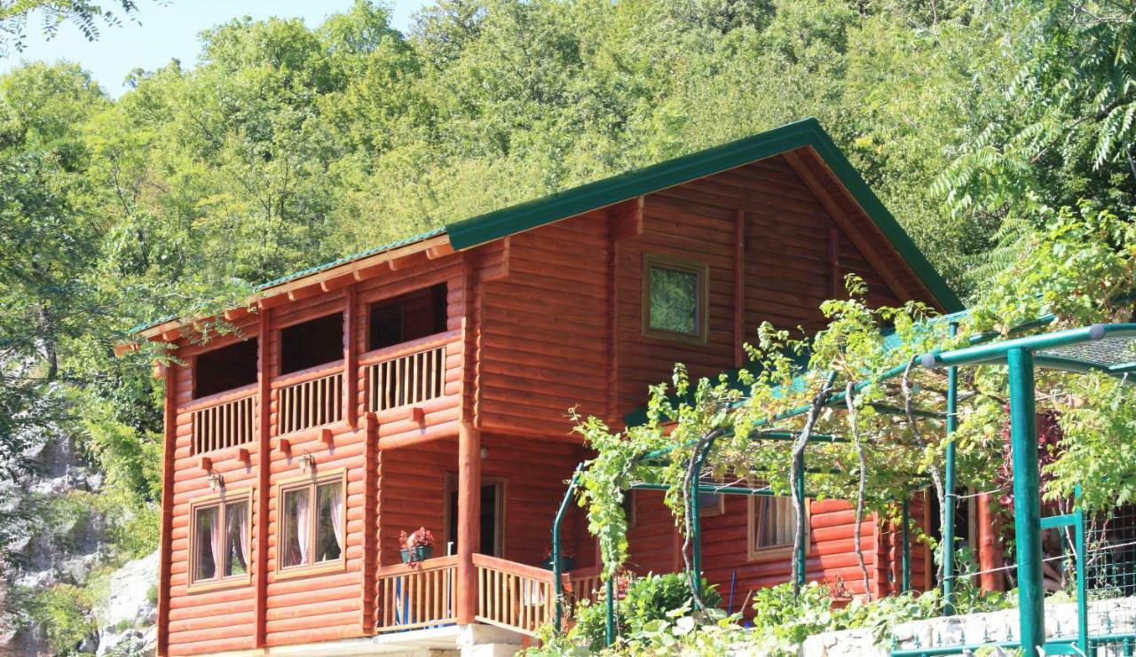 Holiday Village Ostrog Нікшич Екстер'єр фото